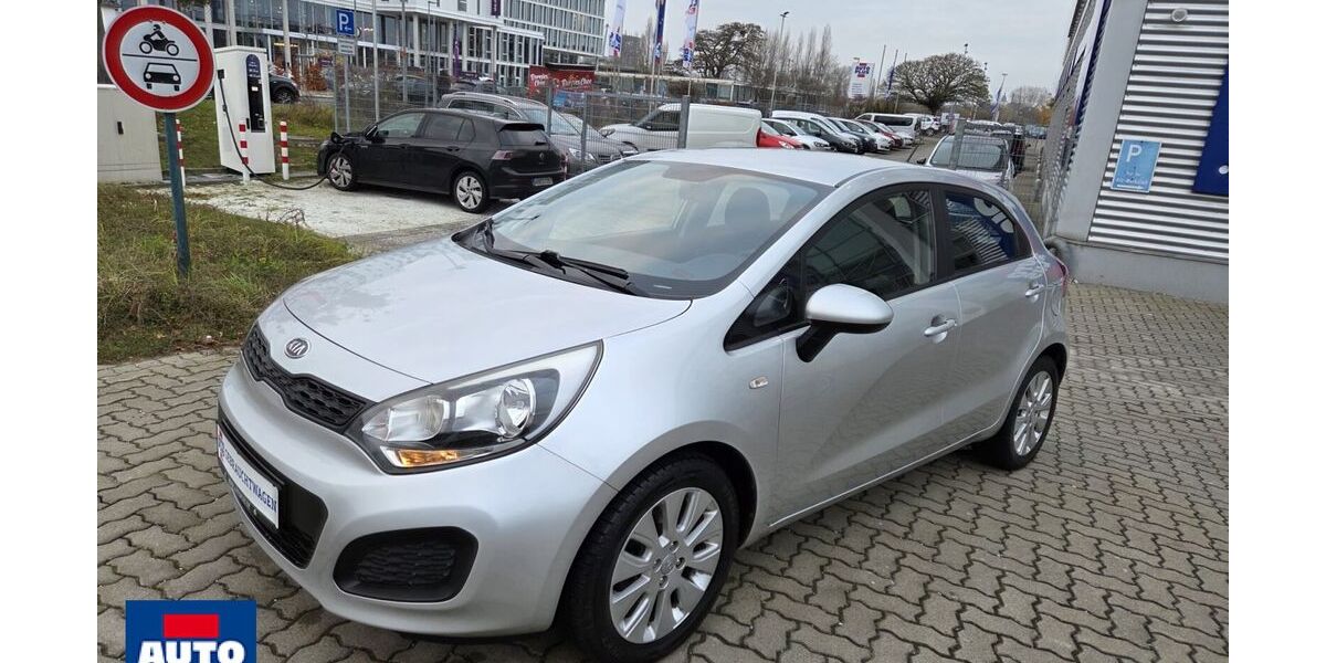 Kia Rio 104.835 km 4.889 &euro; Wolfsburg 38446