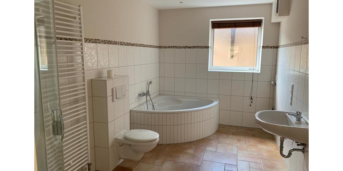 Erdgeschoßwohnung Wolfsburg Ehmen - 4 Zimmer, 126 m&sup2;, 360.000&euro; | Angebot:26493552