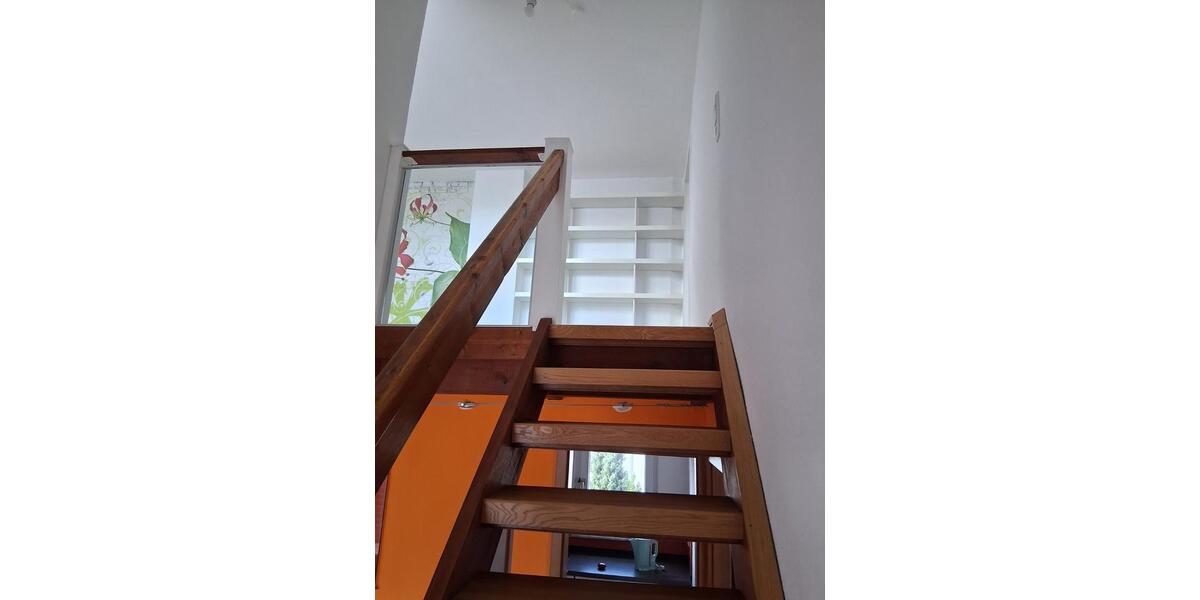 Lichtdurchflutete 4-Zi-Maisonette mit Balkon und Tiefgarage 4 zimmer