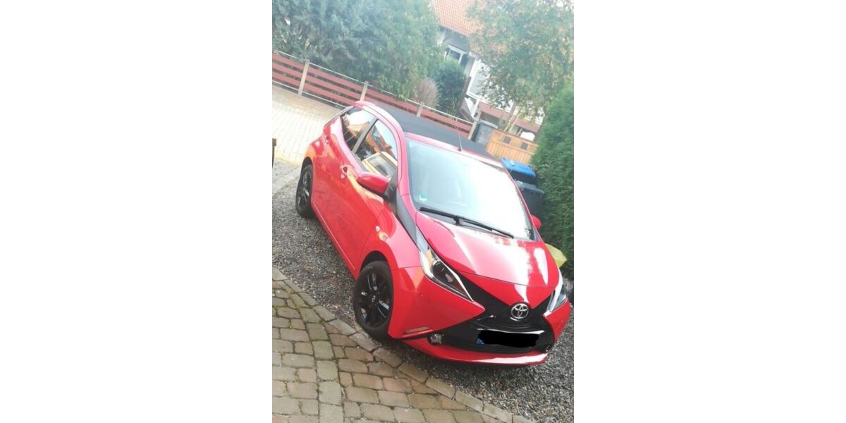 Toyota Aygo (X) 79.500 km 9.999 &euro; Braunschweig 38106