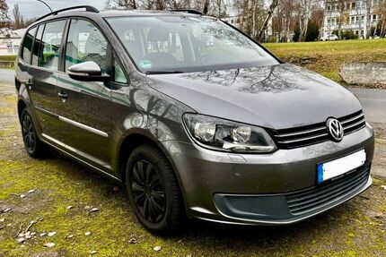 VW Touran 146.500 km 6.990 &euro; Braunschweig 38116