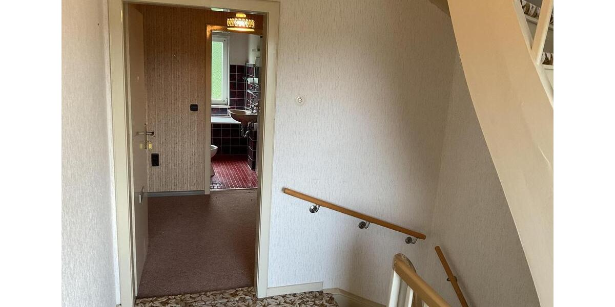 Doppelhaushälfte Wolfsburg - 8 Zimmer, 180 m&sup2;, 1.900&euro; | Angebot:26548078
