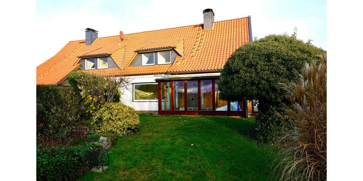 Doppelhaushälfte Wolfsburg - 4 Zimmer, 140 m&sup2;, 1.600&euro; | Angebot:23547187