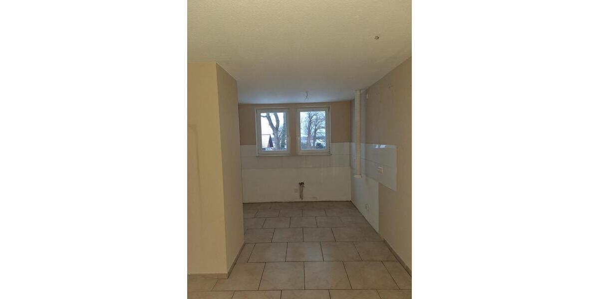 Dachgeschoßwohnung Edemissen - 4 Zimmer, 122 m&sup2;, 950&euro; | Angebot:25804869