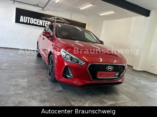 Hyundai i30 106.000 km 9.950 &euro; Braunschweig 38112