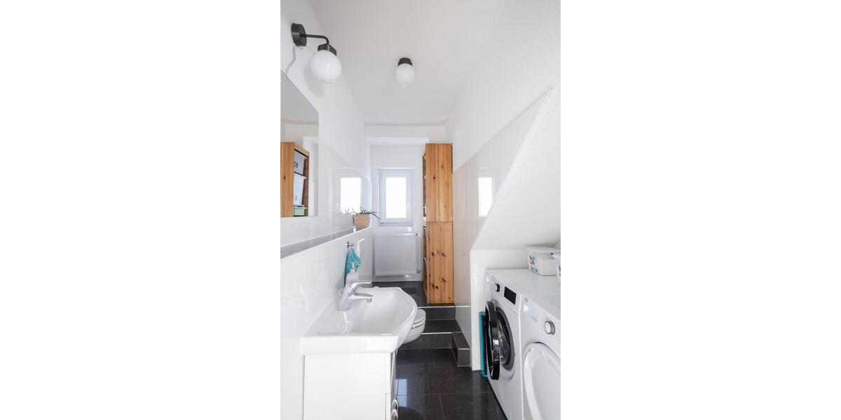 Dachgeschoßwohnung Braunschweig Westliches Ringgebiet - 5 Zimmer, 120 m&sup2;, 380.000&euro; | Angebot:27122040