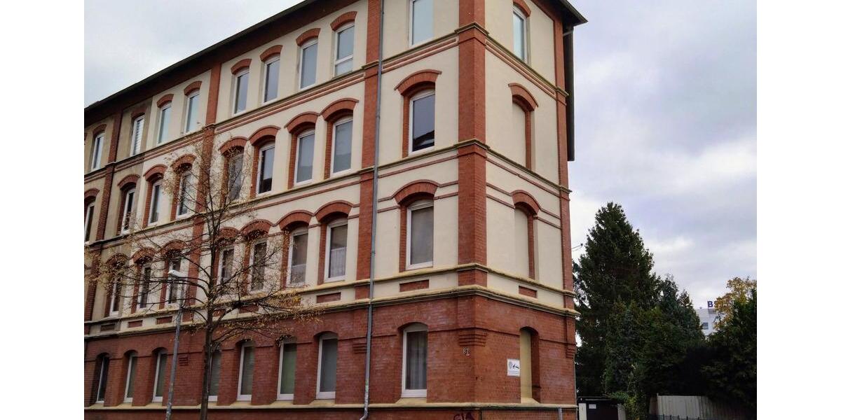 3-Zimmer-Wohnung mit Gartenanteil und PKW Einstellplatz 3 zimmer