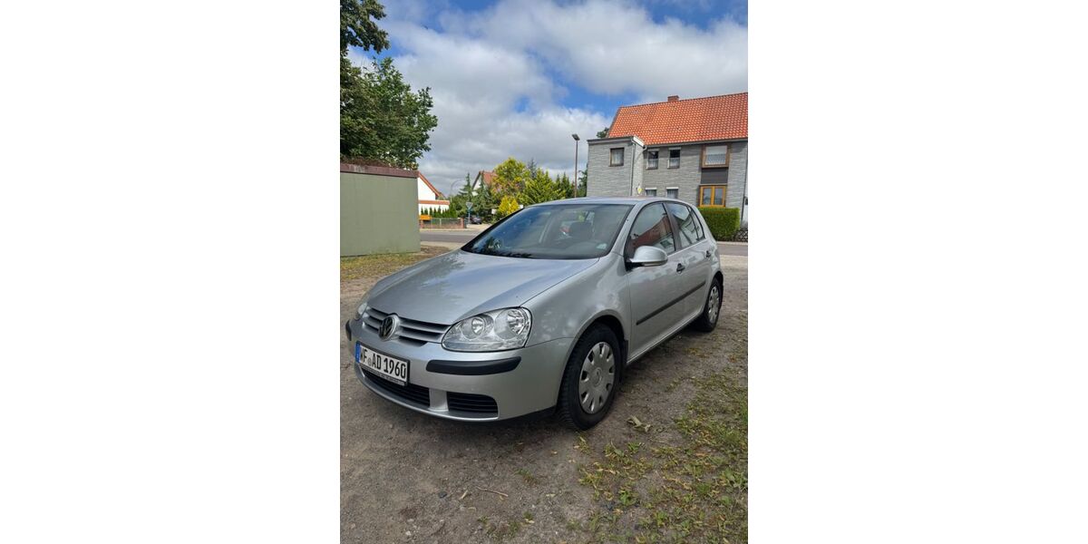 VW Golf 126.000 km 2.650 &euro; Ohrum 38300