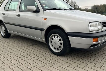 VW Golf 147.338 km 2.200 &euro; Söhlde 31185