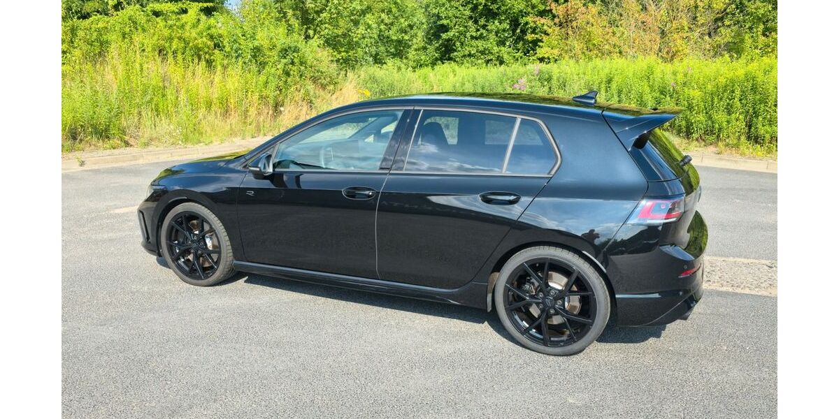 VW Golf 18.500 km 43.900 &euro; Braunschweig 38126