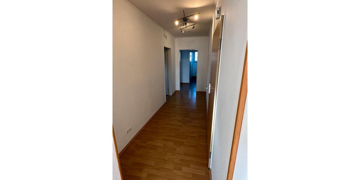 Etagenwohnung Wolfenbüttel - 3 Zimmer, 84 m&sup2;, 750&euro; | Angebot:25994087