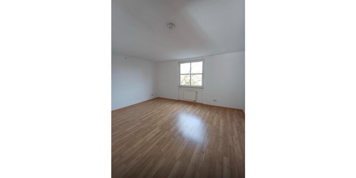 Etagenwohnung Braunschweig Heidberg-Melverode - 2 Zimmer, 92 m&sup2;, 870&euro; | Angebot:24638193