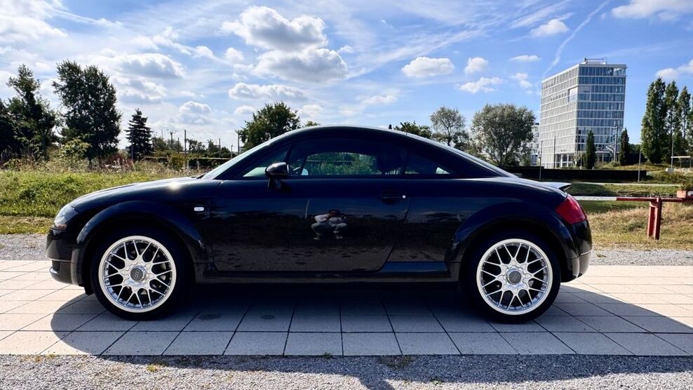 Audi TT 118.750 km 15.500 € Wolfsburg 38446