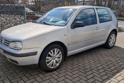 VW Golf 216.000 km 2.500 &euro; Wolfsburg Sülfeld 38442