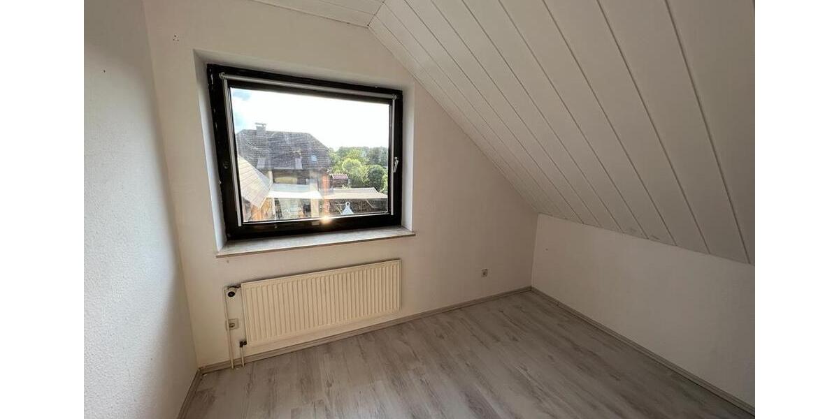 Etagenwohnung Isenbüttel - 3 Zimmer, 75 m&sup2;, 950&euro; | Angebot:24663402
