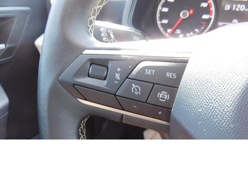 Seat Arona 1.0 Style TSI BMT Klima Navi Alu 32.100 km 15.990 € Vordorf 38533