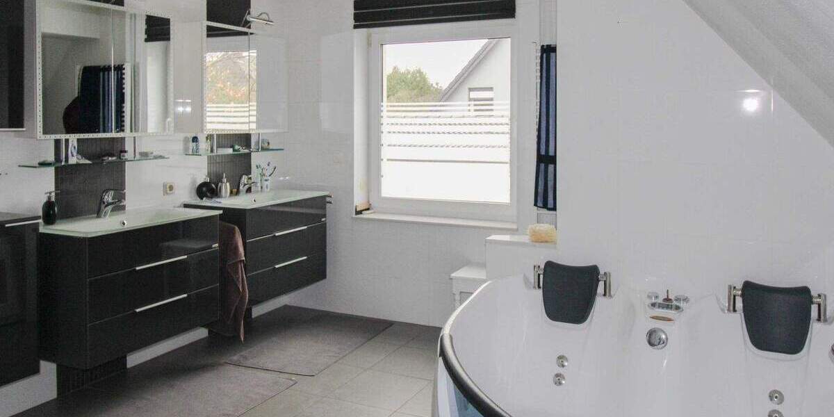 Einfamilienhaus Braunschweig Weststadt - 8 Zimmer, 394 m&sup2;, 649.000&euro; | Angebot:24669091