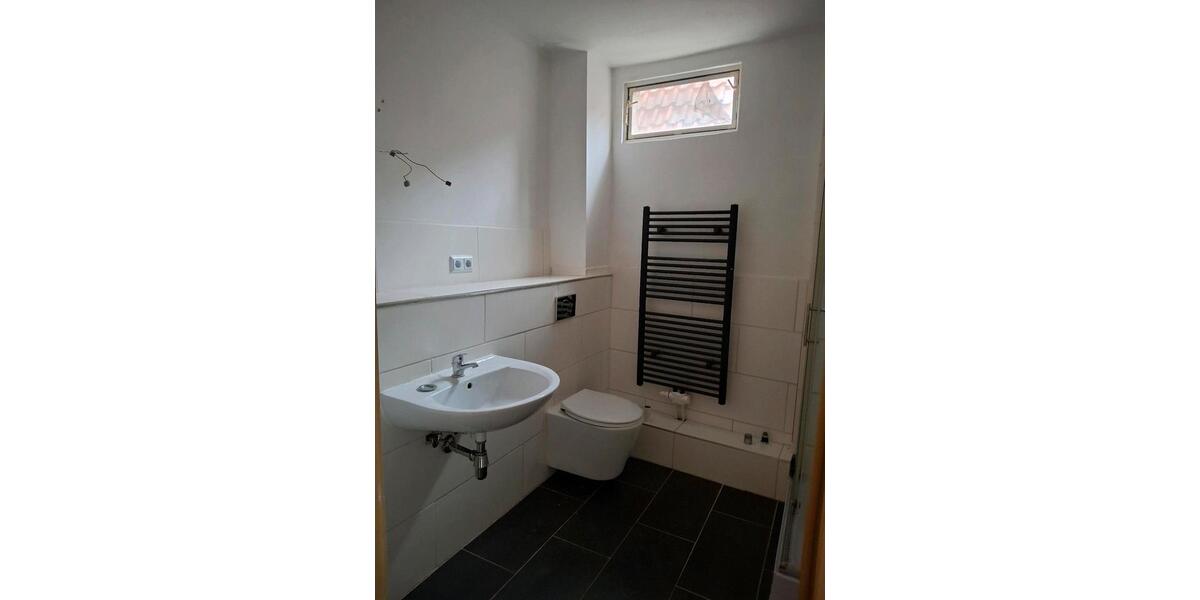 Dachgeschoßwohnung Cremlingen - 2 Zimmer, 75 m&sup2;, 350&euro; | Angebot:24942233