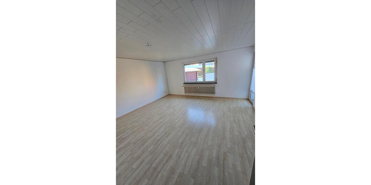 Erdgeschoßwohnung Braunschweig Broitzem - 3 Zimmer, 80 m&sup2;, 600&euro; | Angebot:24876386