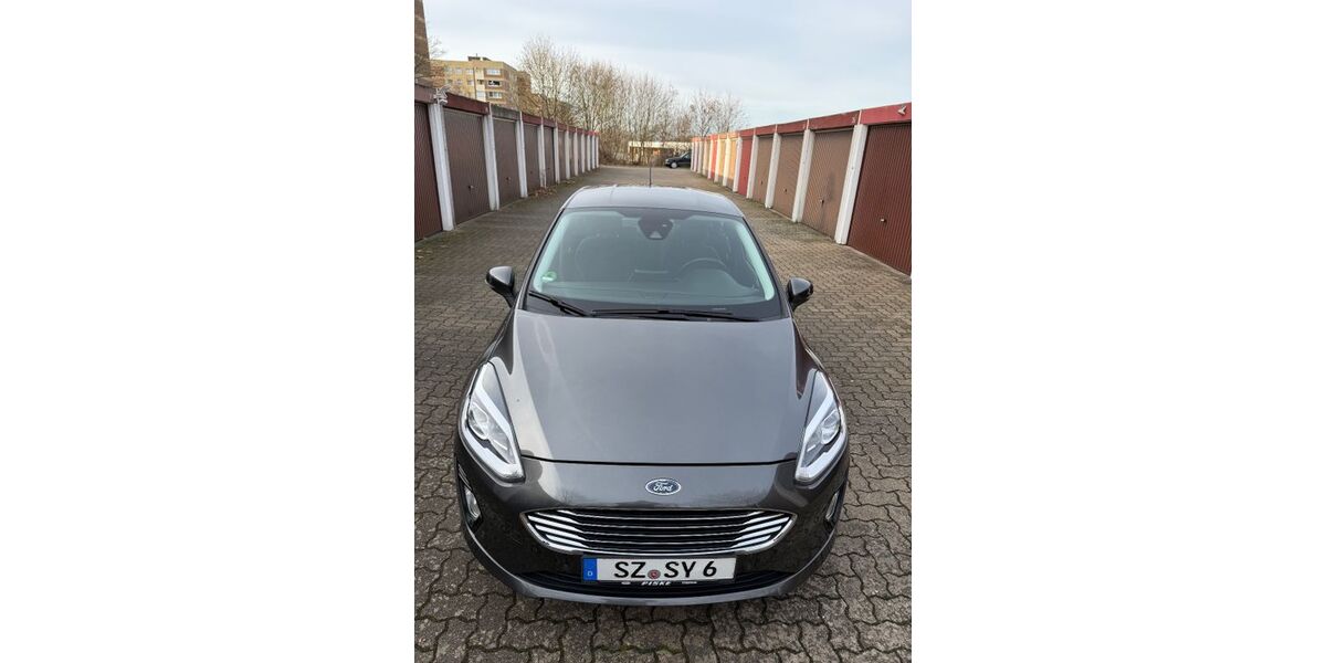 Ford Fiesta 81.000 km 9.999 &euro; Salzgitter 38239