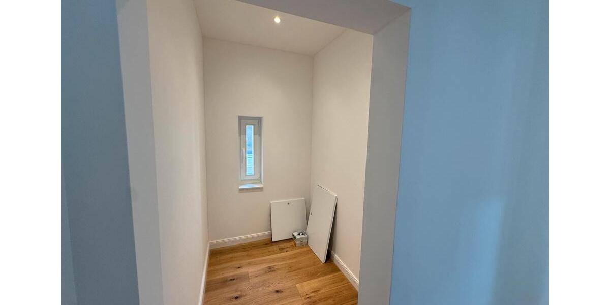 Etagenwohnung Braunschweig Lehndorf-Watenbüttel - 4.5 Zimmer, 187 m&sup2;, 2.800&euro; | Angebot:26056301