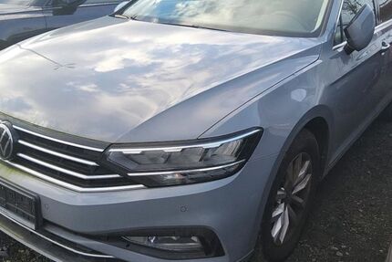 VW Passat 147.054 km 15.900 &euro; Braunschweig 38126