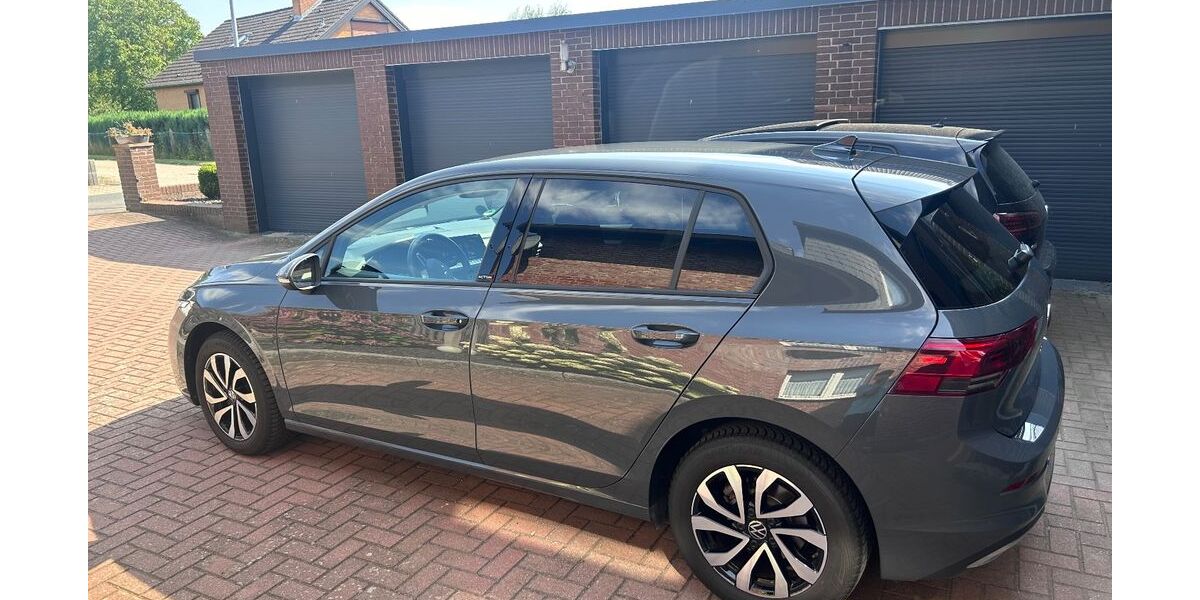 VW Golf 26.408 km 23.999 &euro; Lehre 38165