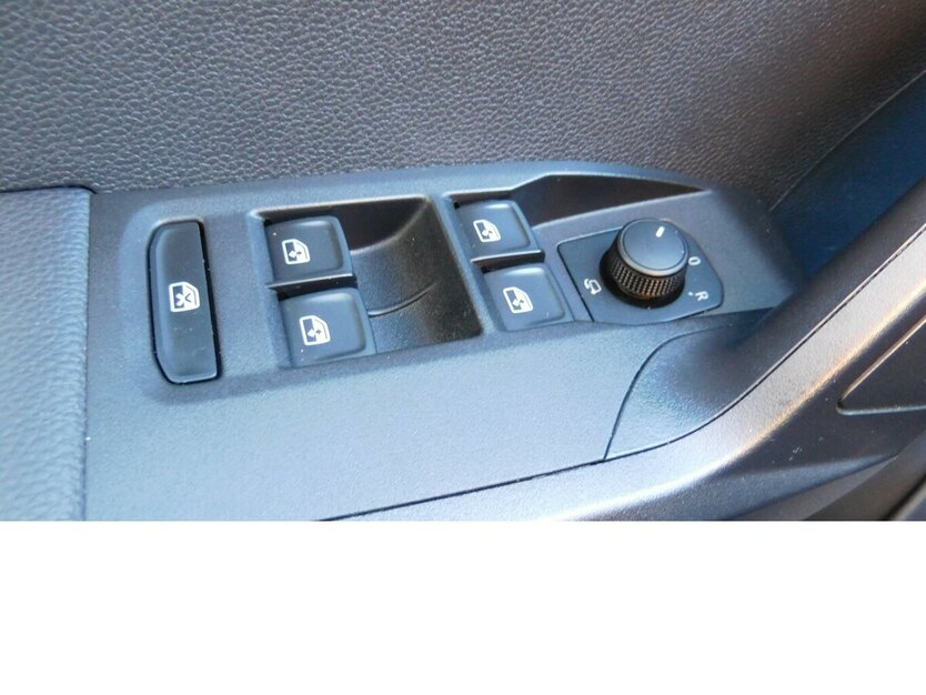 Seat Arona 1.0 Style TSI BMT Navi Klima Alu 29.300 km 16.390 € Vordorf 38533