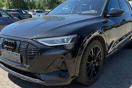 Audi e-tron 179.772 km 23.990 &euro; Braunschweig 38122