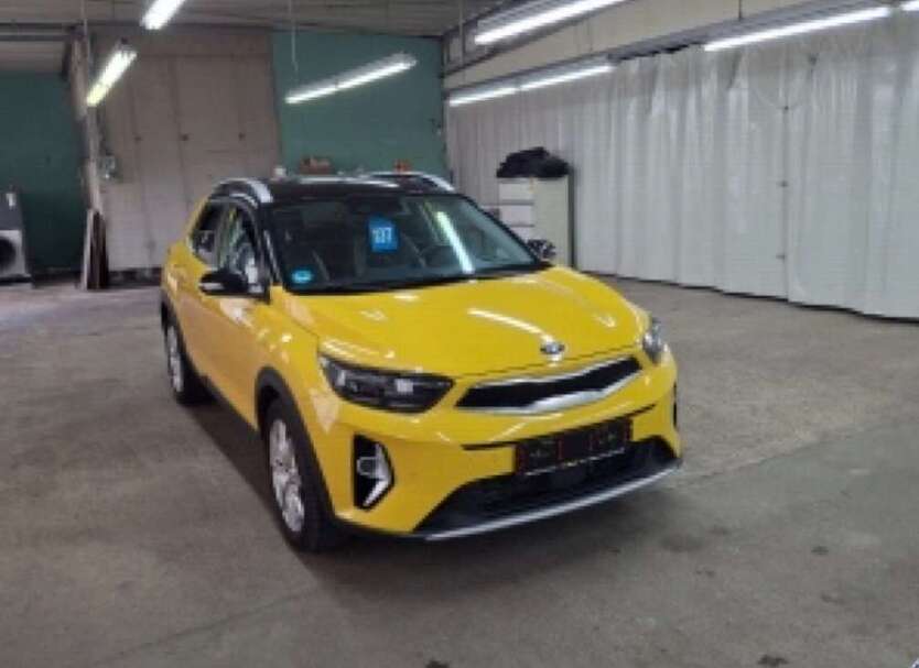 Kia Stonic 63.850 km 15.490 € Helmstedt 38350