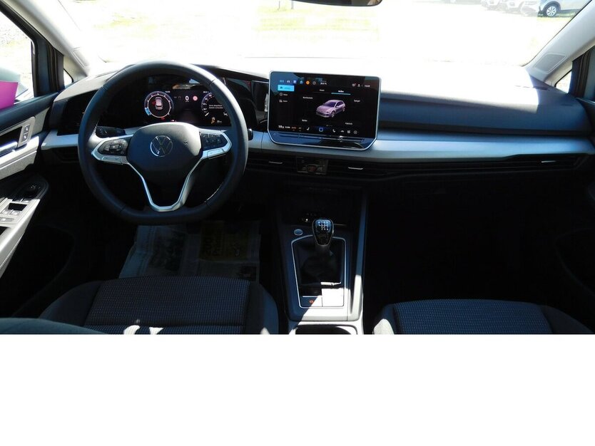 VW Golf VIII 1.5 TSI Navi Klima 6.700 km 20.990 € Vordorf 38533
