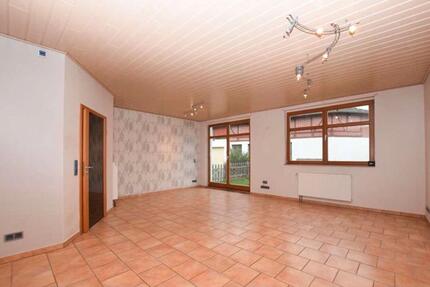 Haus Sickte - 8 Zimmer, 250 m&sup2;, 195.000&euro; | Angebot:24756366