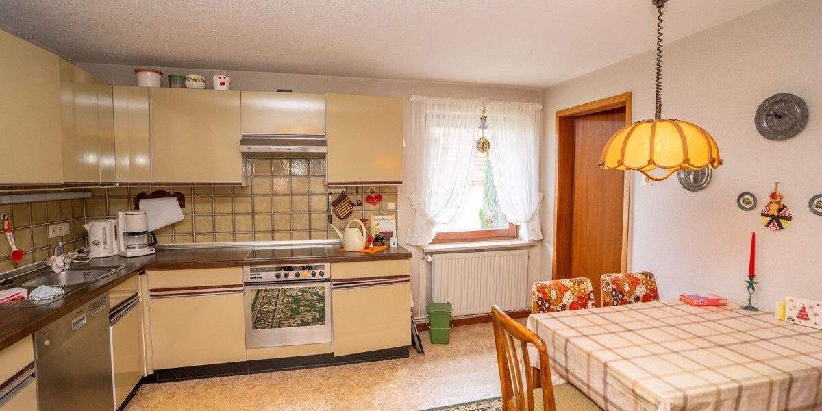 Doppelhaushälfte Liebenburg Groß Döhren - 9 Zimmer, 220 m&sup2;, 195.000&euro; | Angebot:25799585