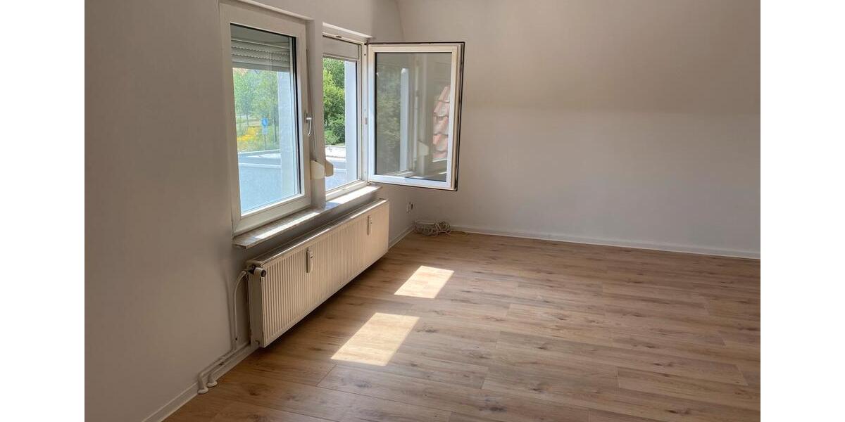 Dachgeschoßwohnung Wolfsburg Detmerode - 2.5 Zimmer, 61 m&sup2;, 600&euro; | Angebot:25081780