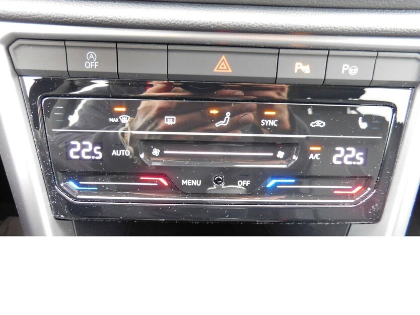 VW T-Roc 1.0 Life TSI BMT Navi Klima Alu 3.100 km 22.990 € Vordorf 38533