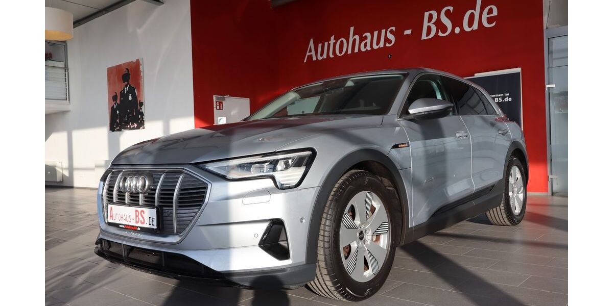 Audi e-tron 40.218 km 29.950 &euro; Braunschweig 38116
