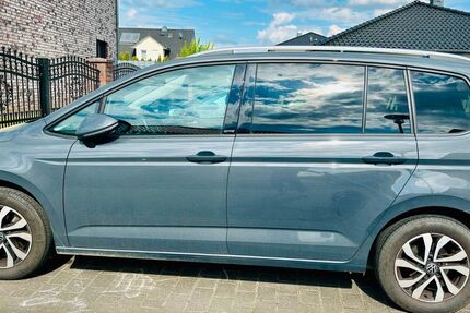 VW Touran 88.900 km 18.900 &euro; Peine 31224