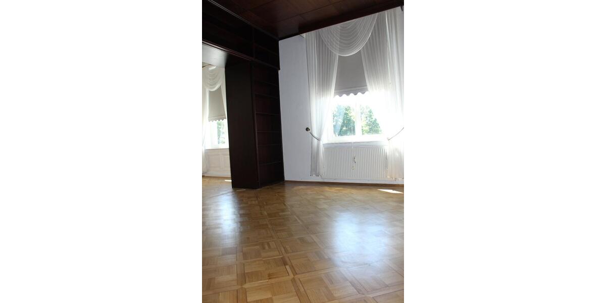 Etagenwohnung Braunschweig - 5 Zimmer, 170 m&sup2;, 1.600&euro; | Angebot:24598956