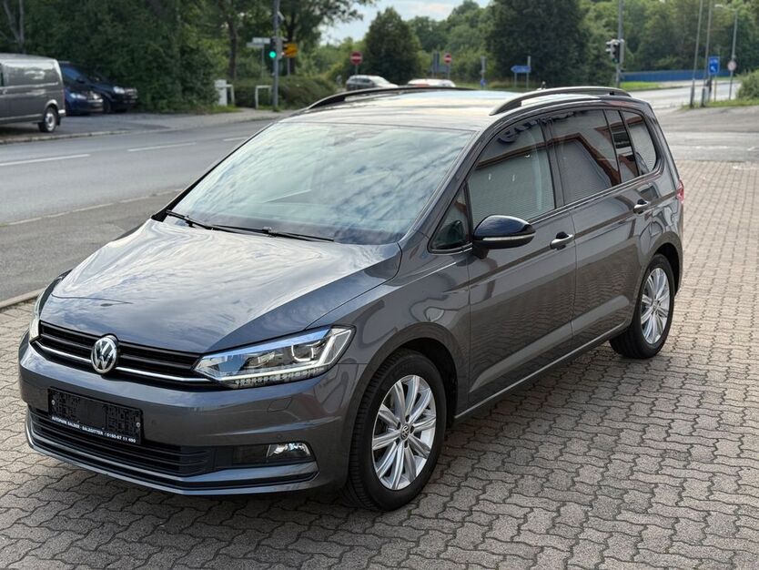 VW Touran 147.900 km 24.900 € Salzgitter 38229