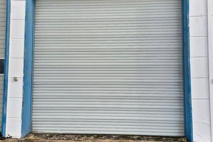 Halle Lagerhalle Stellplatz Airport Flughafen zimmer