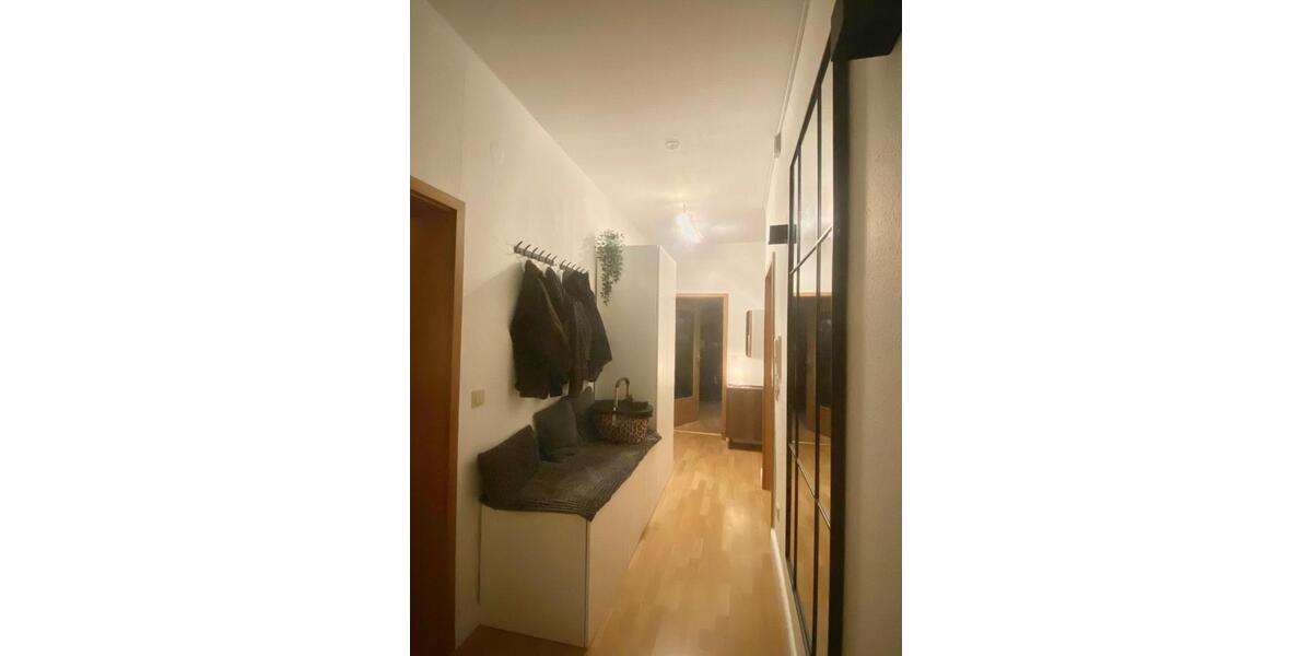 Dachgeschoßwohnung Braunschweig Wabe-Schunter-Beberbach - 2.5 Zimmer, 90 m&sup2;, 810&euro; | Angebot:24591660