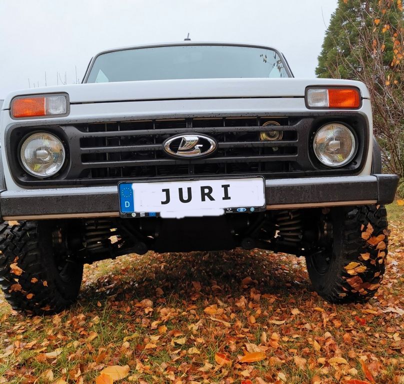 Lada Niva 10.000 km 25.900 € Braunschweig 38100