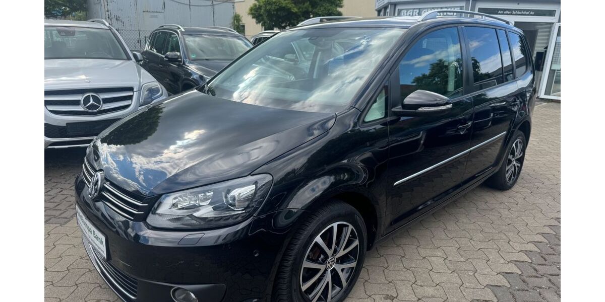 VW Touran 143.505 km 10.999 &euro; Wolfenbüttel 38304