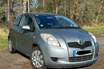 Toyota Yaris 145.628 km 1.990 &euro; Hillerse 38543