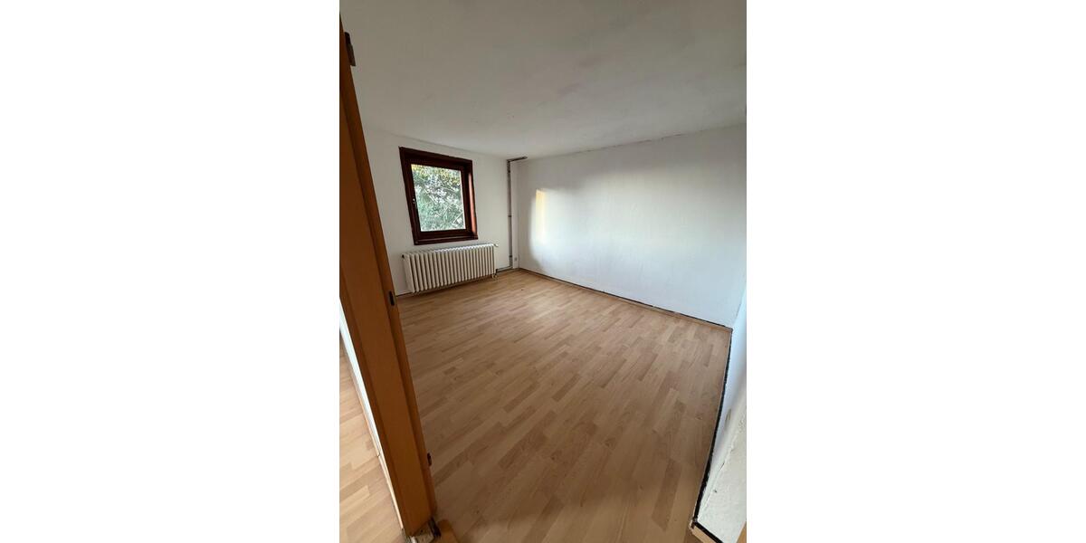 Einfamilienhaus Schöppenstedt - 5 Zimmer, 140 m&sup2;, 1.000&euro; | Angebot:24592920