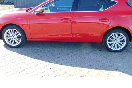 Seat Leon 1.4 Styl TSI Xxcellence DSG Hybrid/Benzin 27.500 km 19.990 &euro; Vordorf 38533