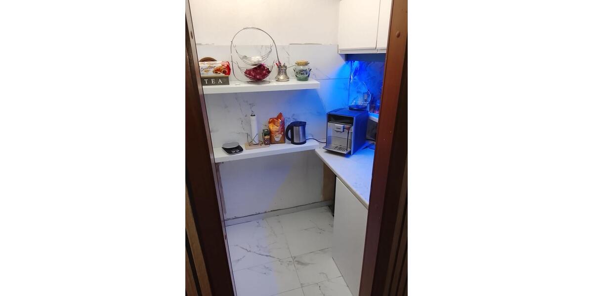 Schöne 2 Zimmer- Wohnung mit sonnenverwöhntem Balkon 2 zimmer