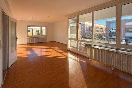 Geräumige Mietwohnung - 3 Zimmer, Balkon, Küche, Bad 3 zimmer