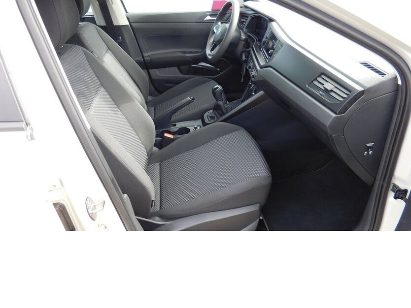 VW Taigo 1.0 TSI BMT Klima LED Navi 27.600 km 15.990 € Vordorf 38533