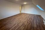 Dachgeschoßwohnung Wolfsburg Ehmen - 4 Zimmer, 103 m&sup2;, 950&euro; | Angebot:26261991